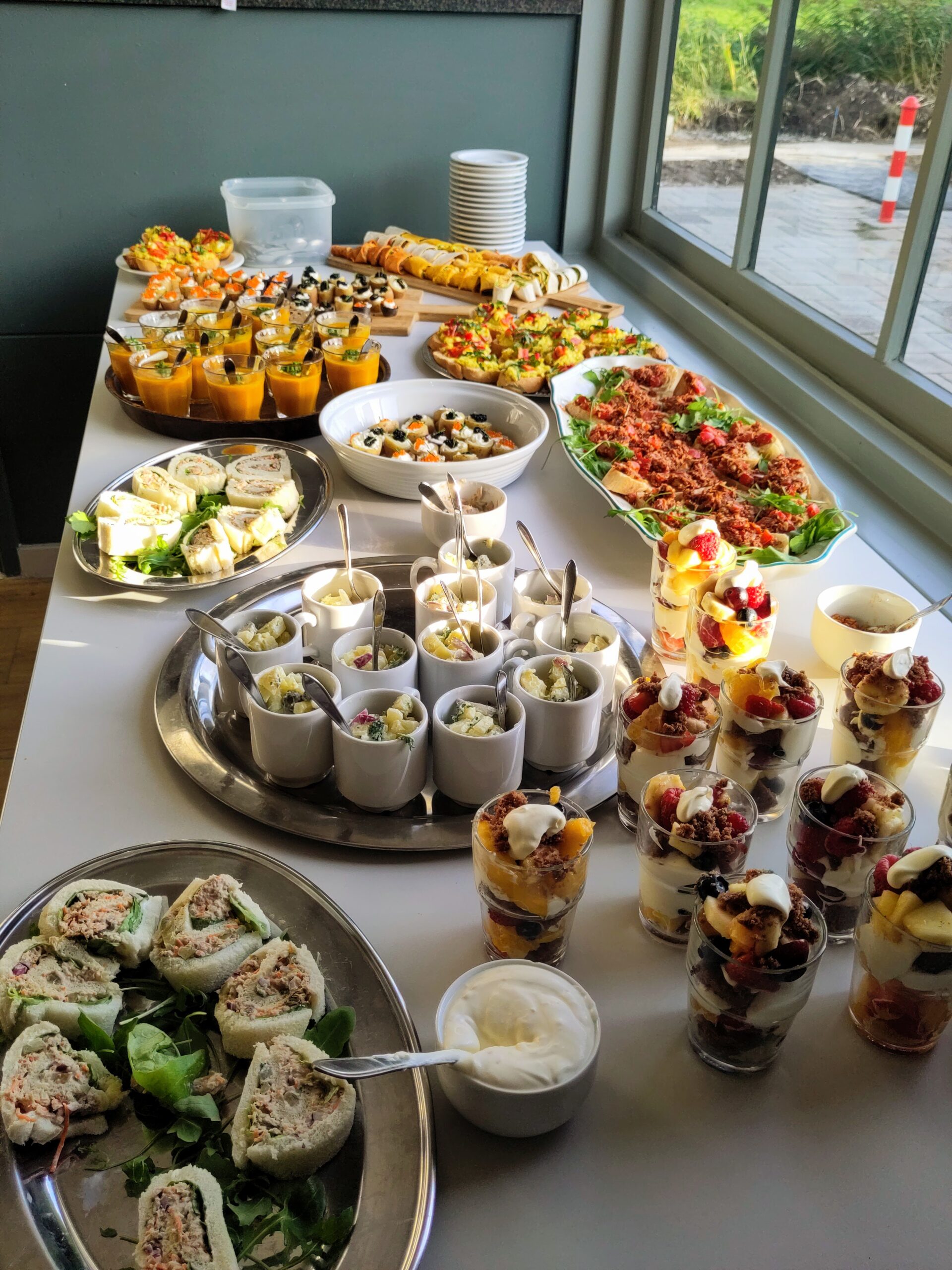 hapjes feestje bestellen